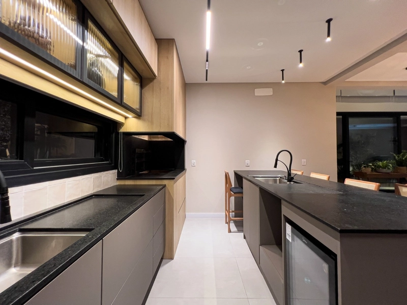 Residência nova, decorada, 4 suítes, no Condado de Capão!: 32ª foto da galeria de imagens do imóvel