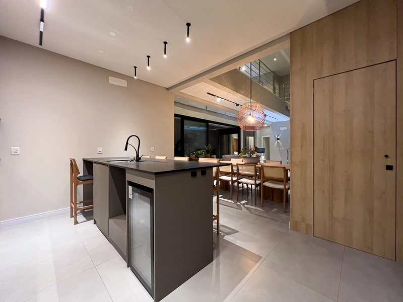 Residência nova, decorada, 4 suítes, no Condado de Capão!: 30ª foto da galeria de imagens do imóvel