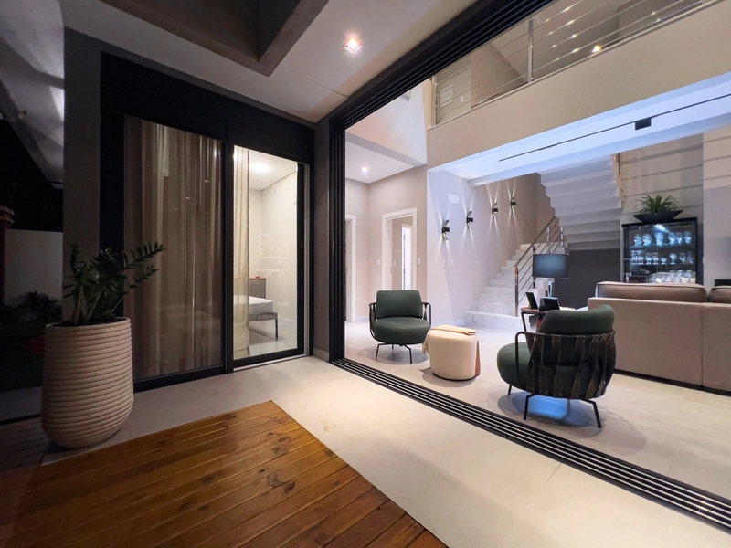 Residência nova, decorada, 4 suítes, no Condado de Capão!: 14ª foto da galeria de imagens do imóvel