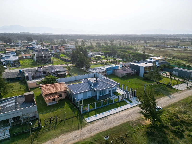 Casa plana, 4 dormitórios, à beira mar, em Capão da Canoa!: 47ª foto da galeria de imagens do imóvel