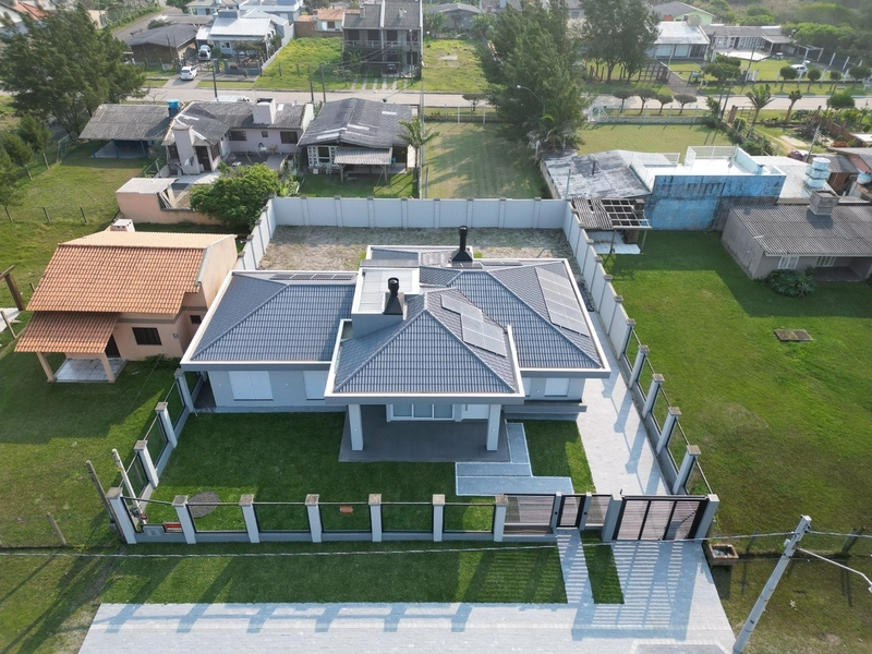 Casa plana, 4 dormitórios, à beira mar, em Capão da Canoa!: 43ª foto da galeria de imagens do imóvel