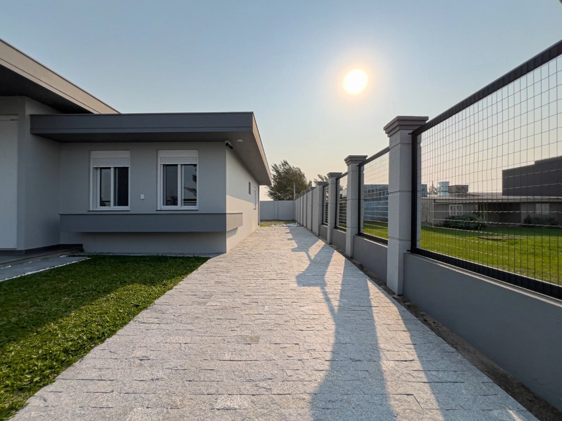 Casa plana, 4 dormitórios, à beira mar, em Capão da Canoa!: 34ª foto da galeria de imagens do imóvel
