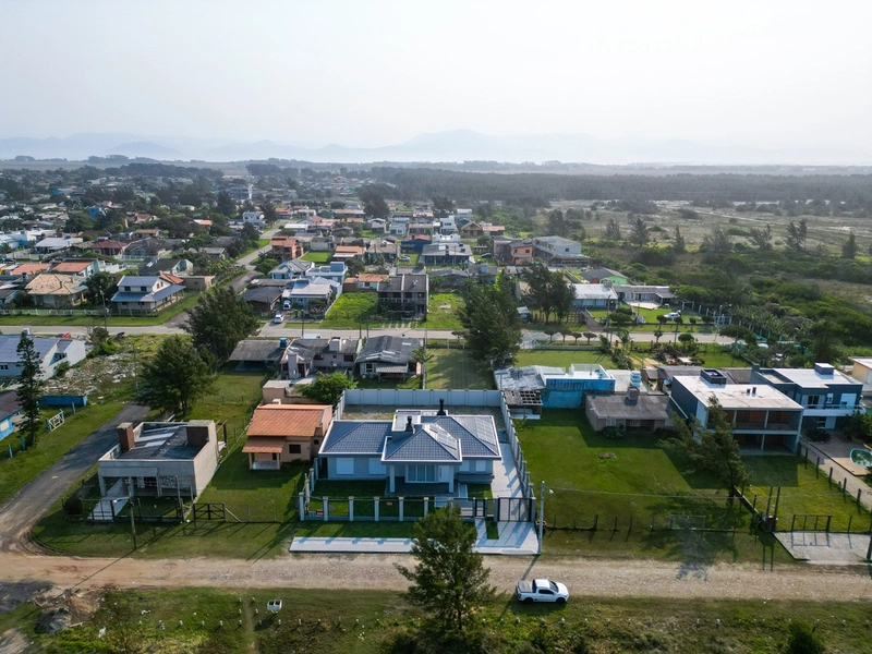 Casa plana, 4 dormitórios, à beira mar, em Capão da Canoa!: 48ª foto da galeria de imagens do imóvel
