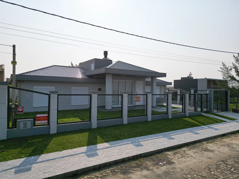 Casa plana, 4 dormitórios, à beira mar, em Capão da Canoa!: 42ª foto da galeria de imagens do imóvel