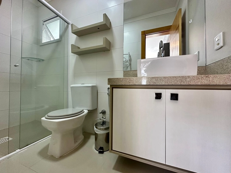 Apartamento decorado, de frente, 2 dormitórios, na Praça Bassani!: 24ª foto da galeria de imagens do imóvel
