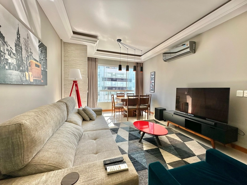Apartamento decorado, de frente, 2 dormitórios, na Praça Bassani!: 10ª foto da galeria de imagens do imóvel