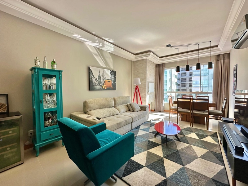 Apartamento decorado, de frente, 2 dormitórios, na Praça Bassani!: 11ª foto da galeria de imagens do imóvel