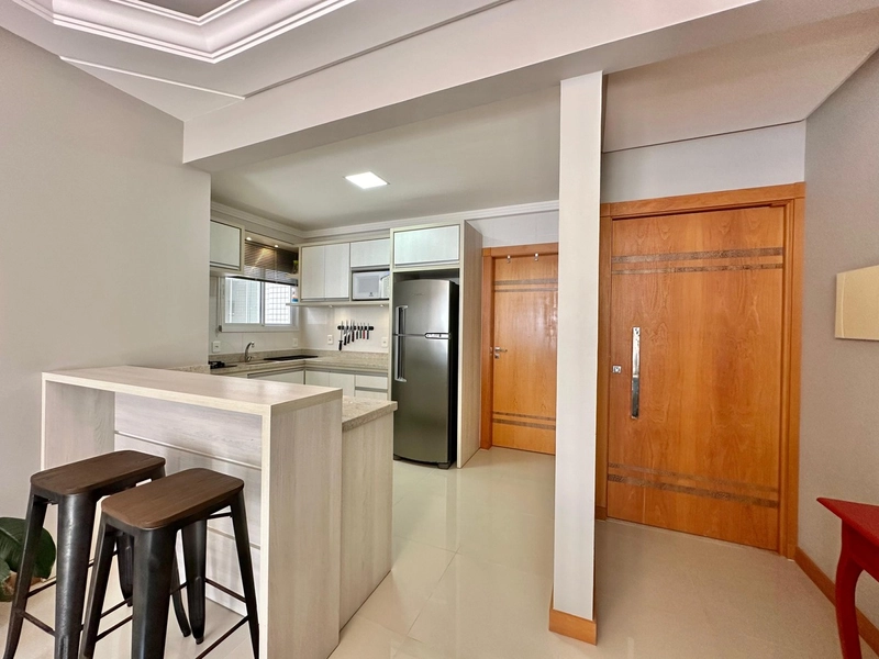 Apartamento decorado, de frente, 2 dormitórios, na Praça Bassani!: 15ª foto da galeria de imagens do imóvel