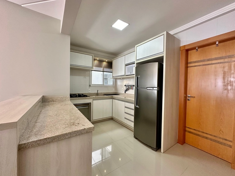 Apartamento decorado, de frente, 2 dormitórios, na Praça Bassani!: 16ª foto da galeria de imagens do imóvel