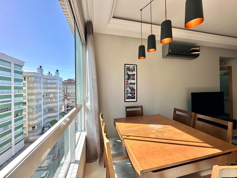 Apartamento decorado, de frente, 2 dormitórios, na Praça Bassani!: 6ª foto da galeria de imagens do imóvel
