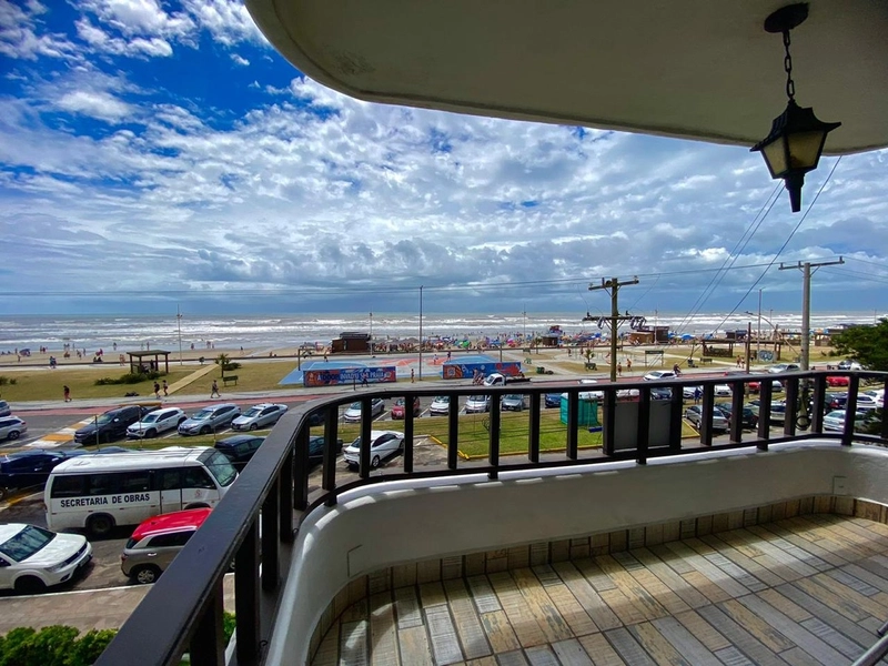 Apartamento 2 dormitórios, à beira mar, em Capão da Canoa!: 1ª foto da galeria de imagens do imóvel