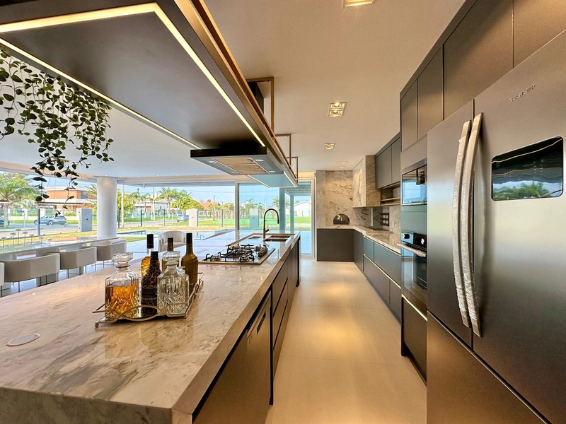 Sobrado 5 suítes, decorado, com piscina, próximo à praia, Atlântida!: 13ª foto da galeria de imagens do imóvel