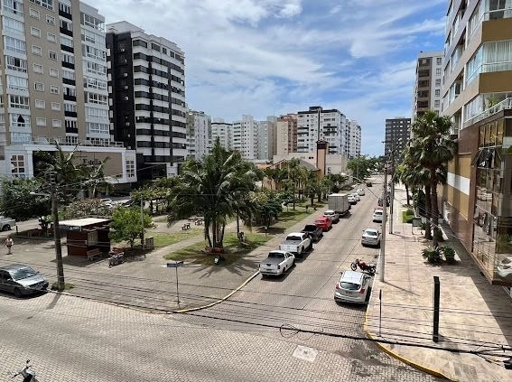 Apartamento 2 dormitórios com TERRAÇO DE FRENTE, na Praça Tiaraju!: 10ª foto da galeria de imagens do imóvel