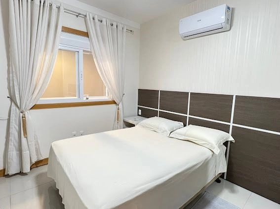 Apartamento 2 dormitórios com TERRAÇO DE FRENTE, na Praça Tiaraju!: 23ª foto da galeria de imagens do imóvel