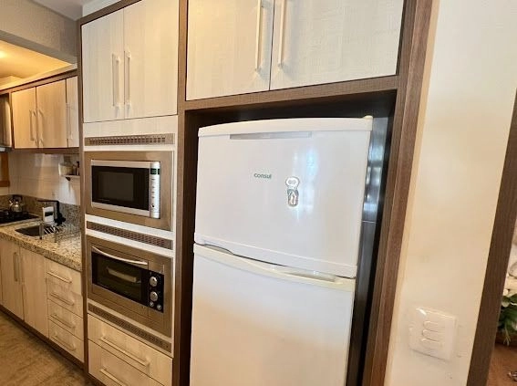 Apartamento 2 dormitórios com TERRAÇO DE FRENTE, na Praça Tiaraju!: 18ª foto da galeria de imagens do imóvel