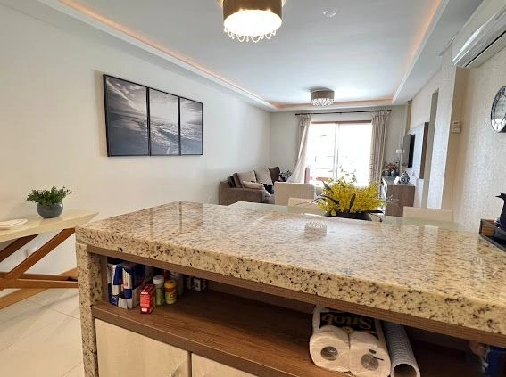 Apartamento 2 dormitórios com TERRAÇO DE FRENTE, na Praça Tiaraju!: 15ª foto da galeria de imagens do imóvel