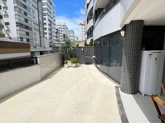 Apartamento 2 dormitórios com TERRAÇO DE FRENTE, na Praça Tiaraju!: 11ª foto da galeria de imagens do imóvel