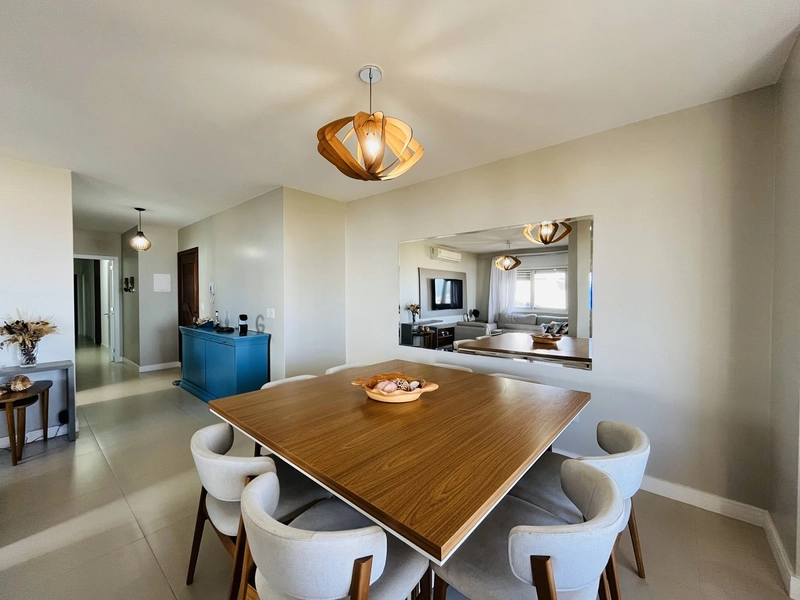 Apartamento à beira mar, 4 dormitórios, com 3 vagas na garagem, Centro: 8ª foto da galeria de imagens do imóvel