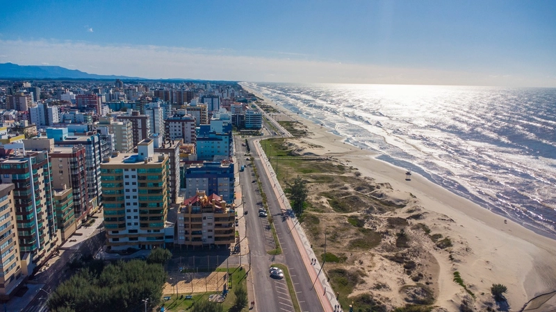 Apartamento à beira mar, 4 dormitórios, com 3 vagas na garagem, Centro: 25ª foto da galeria de imagens do imóvel
