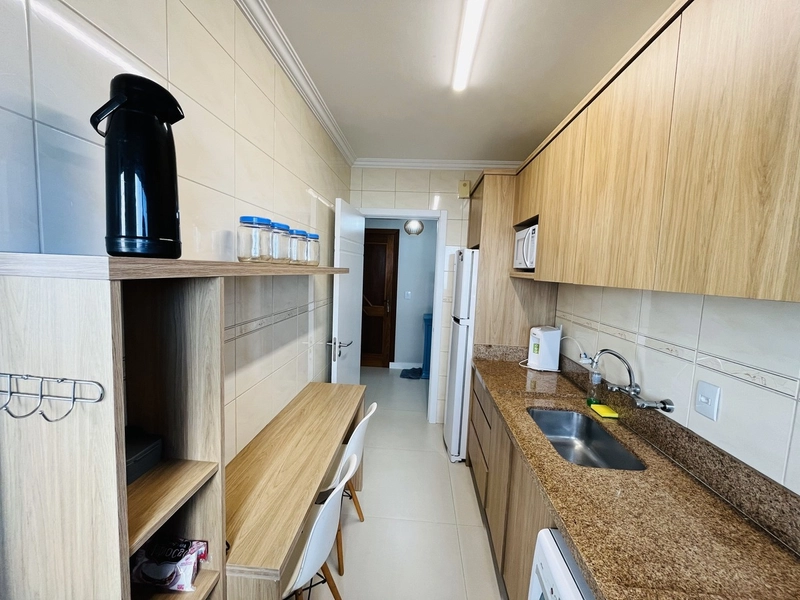 Apartamento à beira mar, 4 dormitórios, com 3 vagas na garagem, Centro: 10ª foto da galeria de imagens do imóvel