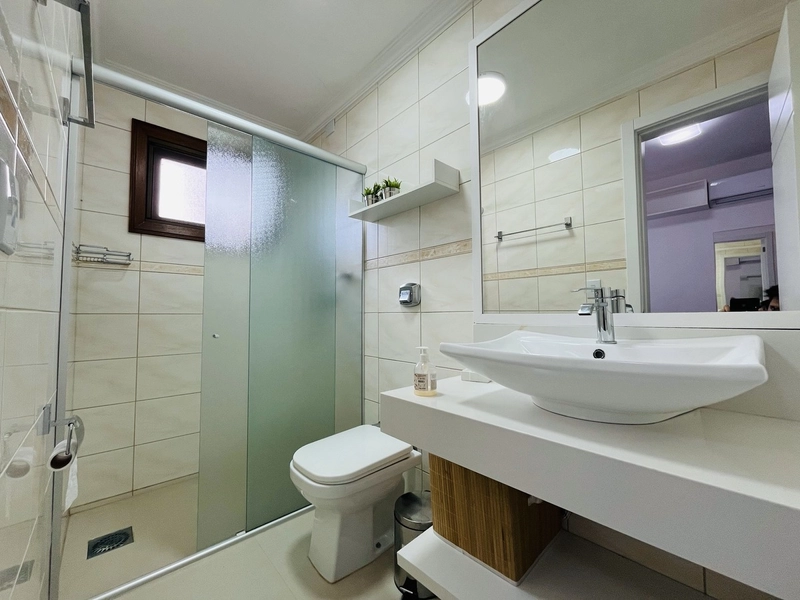 Apartamento à beira mar, 4 dormitórios, com 3 vagas na garagem, Centro: 18ª foto da galeria de imagens do imóvel