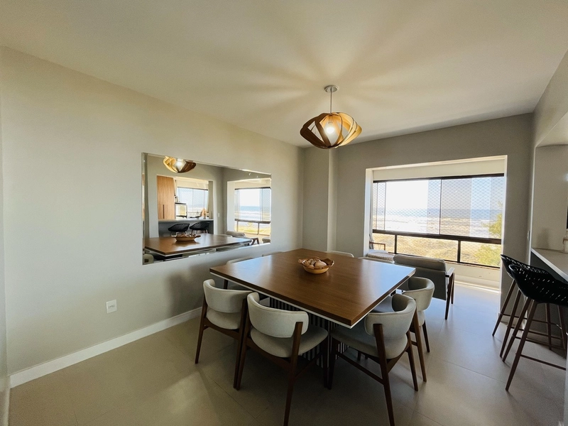 Apartamento à beira mar, 4 dormitórios, com 3 vagas na garagem, Centro: 5ª foto da galeria de imagens do imóvel