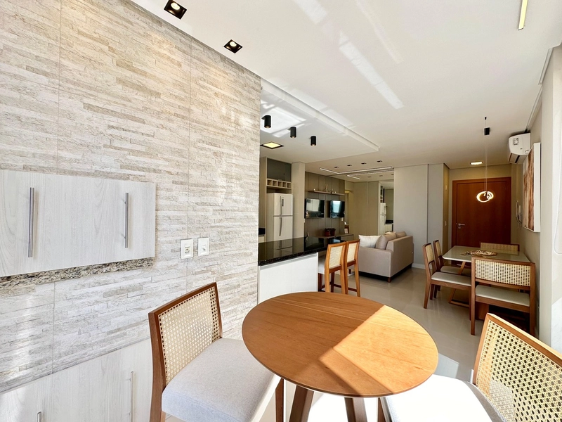 Apartamento 2 dormitórios, decorado, com lazer completo, perto do mar!: 8ª foto da galeria de imagens do imóvel