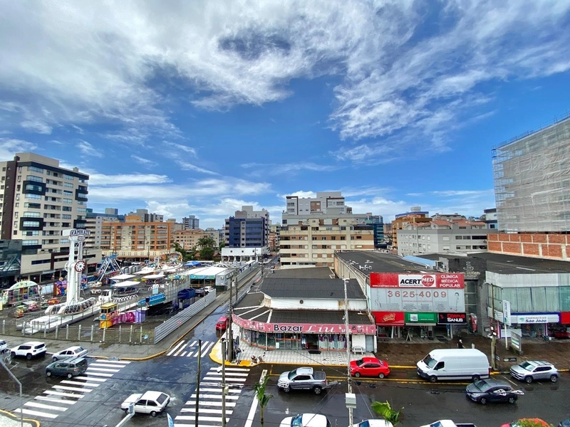Apartamento 2 dormitórios - com sacada de frente, no Centro!: 4ª foto da galeria de imagens do imóvel
