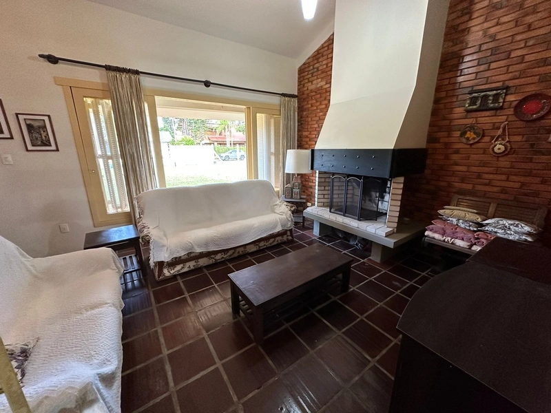 Casa com 2 terrenos, em ótima localização, em Atlântida!: 8ª foto da galeria de imagens do imóvel
