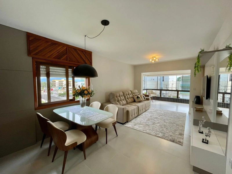 Apartamento 2 dormitórios, de frente, com 2 vagas na garagem!: 3ª foto da galeria de imagens do imóvel