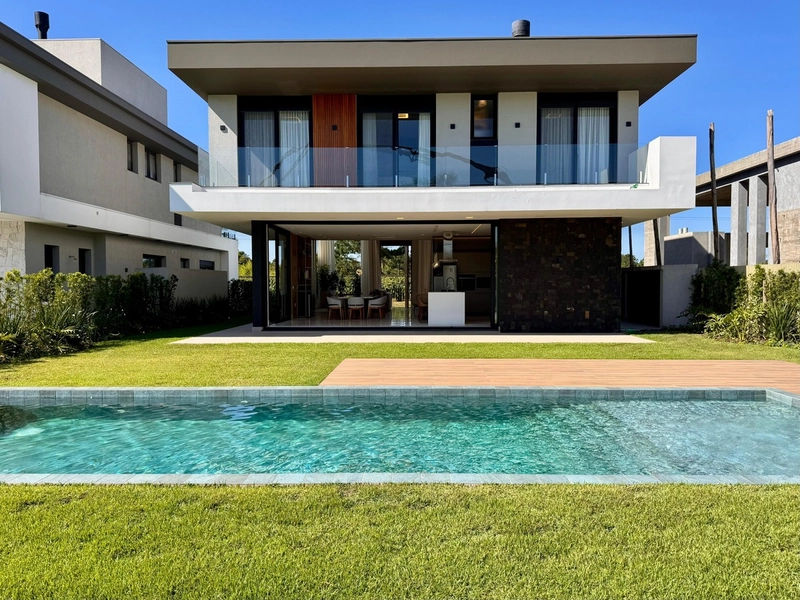 Residência 5 suítes, decorada, com piscina, no Capão Ilhas Resort!: 1ª foto da galeria de imagens do imóvel