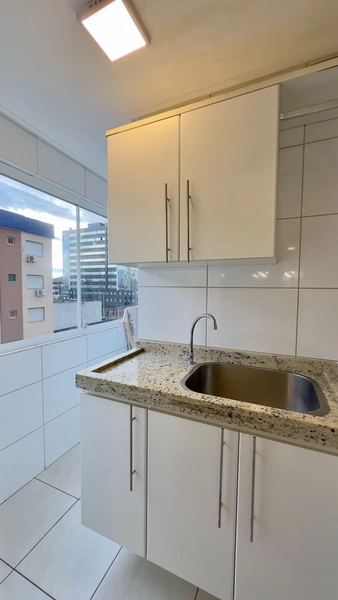 Apartamento de frente, 2 dormitórios, decorado, no Centro!: 12ª foto da galeria de imagens do imóvel