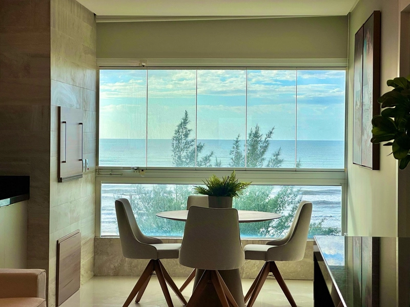 Apartamento à beira mar, 2 dormitórios, com vista eterna para o mar!: 1ª foto da galeria de imagens do imóvel
