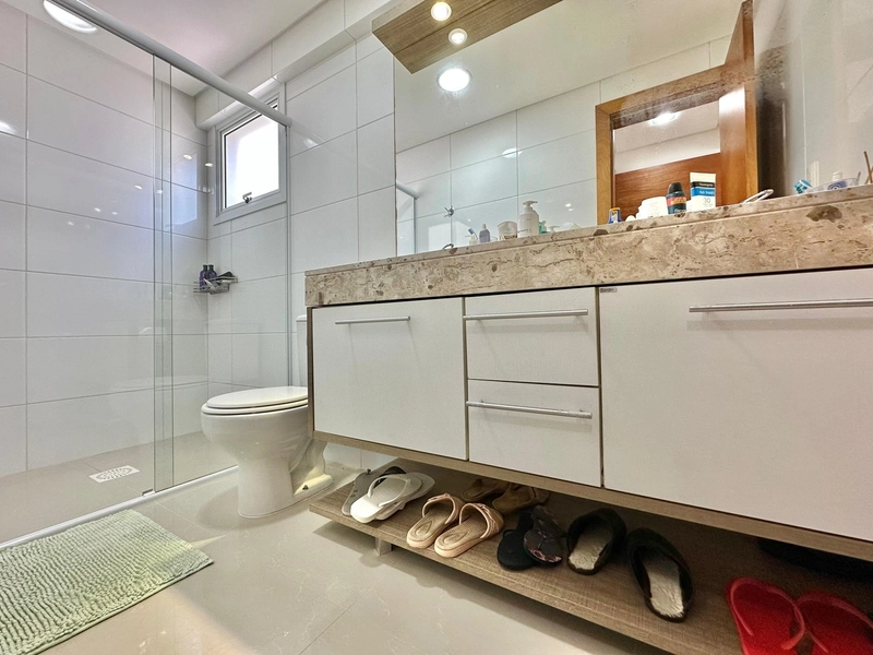 Apartamento 4 dormitórios, com box duplo, perto da praia, no Centro: 21ª foto da galeria de imagens do imóvel