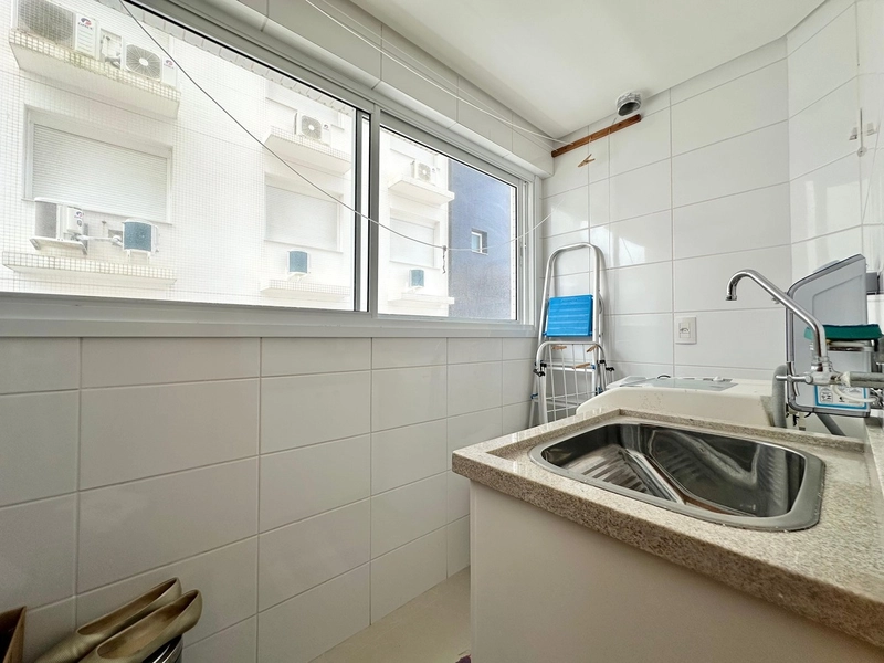 Apartamento 4 dormitórios, com box duplo, perto da praia, no Centro: 15ª foto da galeria de imagens do imóvel