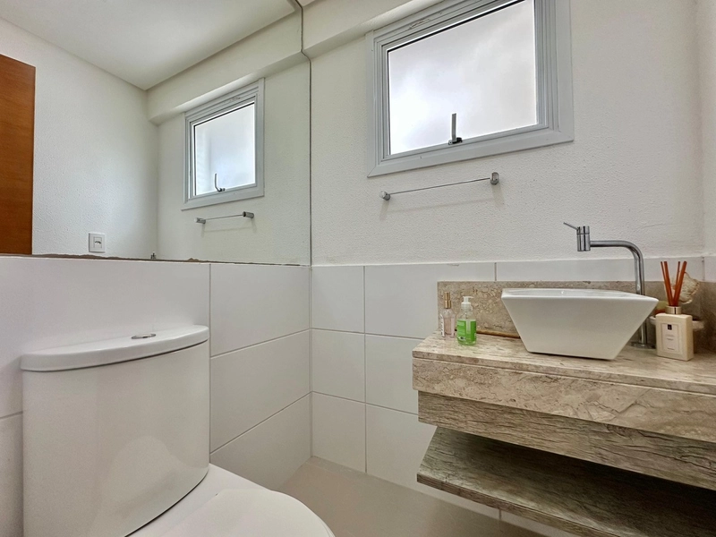 Apartamento 4 dormitórios, com box duplo, perto da praia, no Centro: 16ª foto da galeria de imagens do imóvel