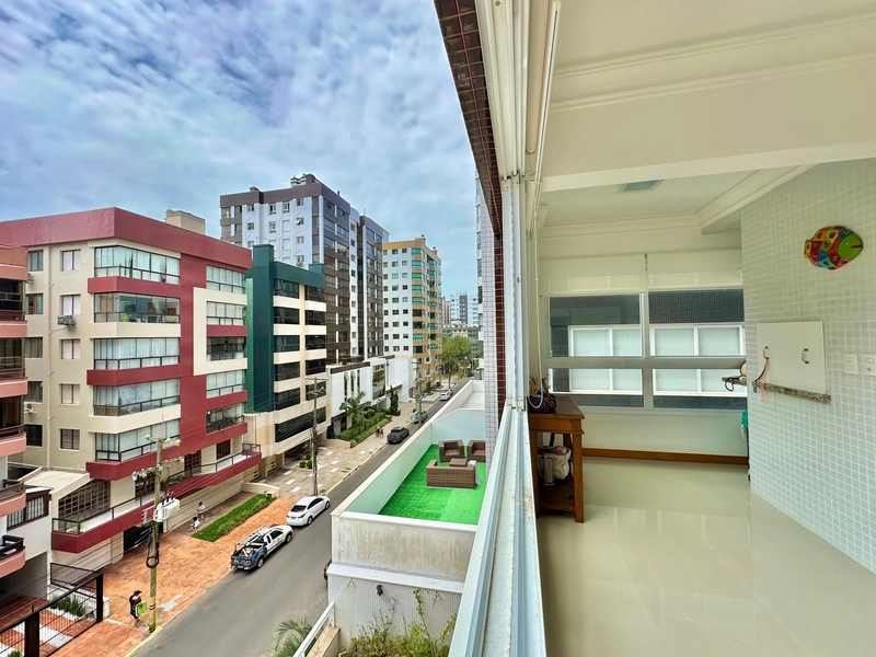 Apartamento 4 dormitórios, com box duplo, perto da praia, no Centro: 6ª foto da galeria de imagens do imóvel