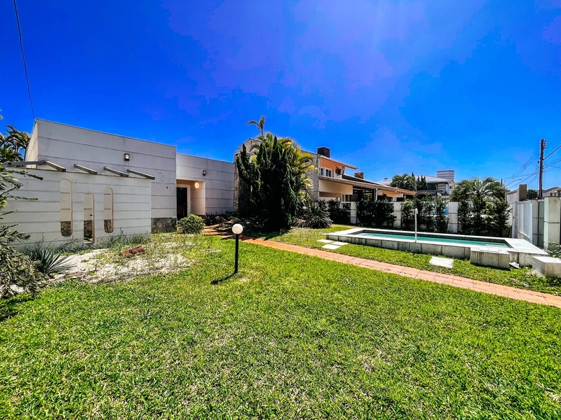 Casa 4 dormitórios, com piscina, perto da praia, em Atlântida!: 33ª foto da galeria de imagens do imóvel