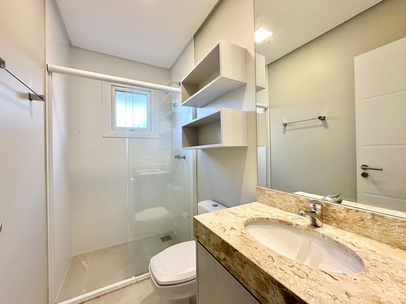 Residência 5 suítes, beira lago, com piscina e deck, no MALIBU!: 17ª foto da galeria de imagens do imóvel