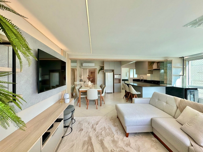 Apartamento 3 dormitórios, decorado, de frente para à Praça Israelita!: 1ª foto da galeria de imagens do imóvel