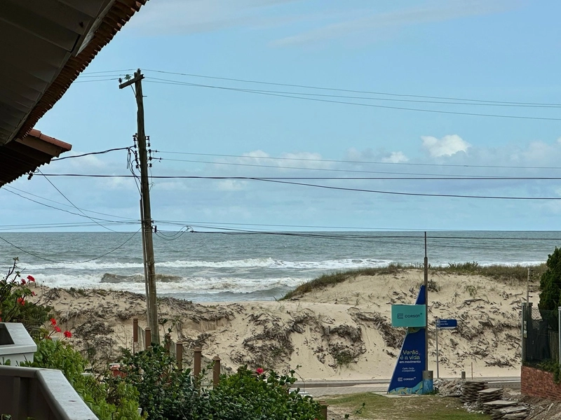 Duplex 2 dormitórios, pé na areia, em Xangri-Lá!: 3ª foto da galeria de imagens do imóvel