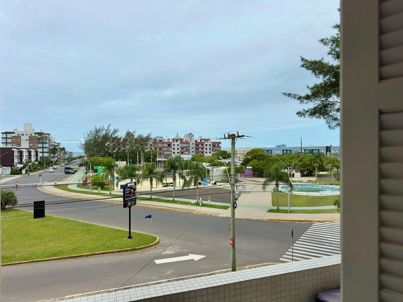 Apartamento de frente, 2 dormitórios, no coração de Atlântida!: 3ª foto da galeria de imagens do imóvel