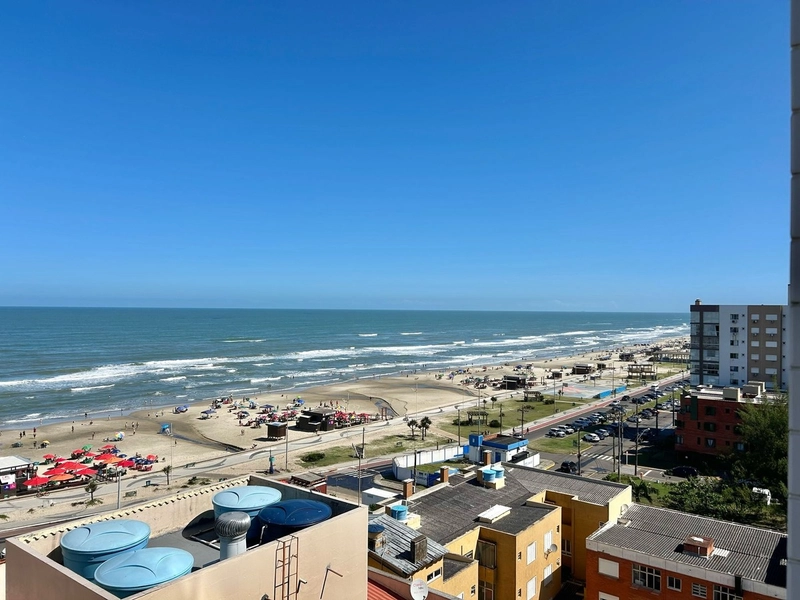 Apartamento decorado, com vista para o mar, na Zona Nova!: 2ª foto da galeria de imagens do imóvel