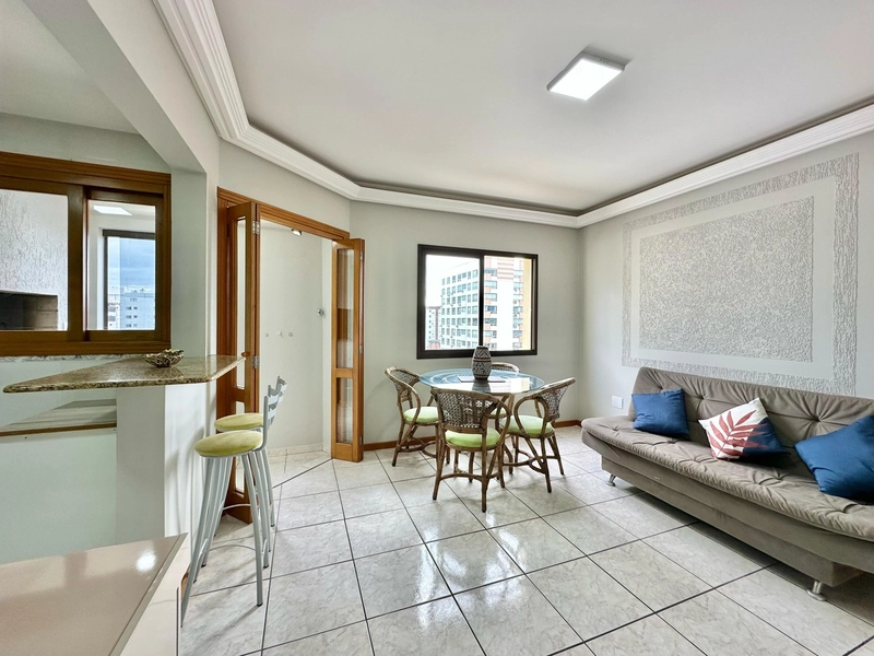 Apartamento 2 dormitórios, no Centro, perto da praia!: 3ª foto da galeria de imagens do imóvel