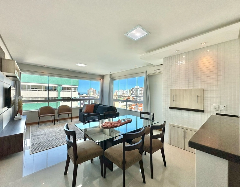 Apartamento de frente, 2 dormitórios, mobiliado, no Centro!: 3ª foto da galeria de imagens do imóvel