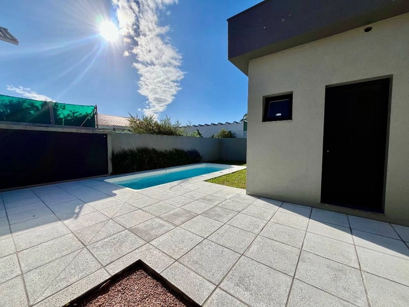Casa plana, 4 suítes, pertinho da praia, no Centro de Xangri-Lá!: 20ª foto da galeria de imagens do imóvel