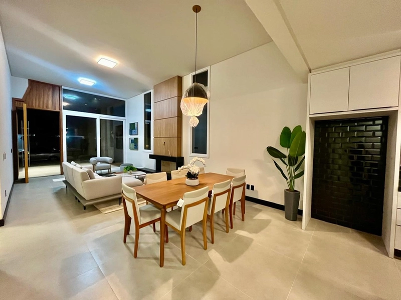 Casa plana, 4 dormitórios, pertinho da praia, no Centro de Xangri-Lá!: 3ª foto da galeria de imagens do imóvel