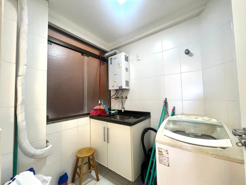 Apartamento à beira mar, 2 dormitórios com sacada de frente para o mar: 13ª foto da galeria de imagens do imóvel