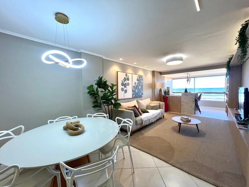 Apartamento à beira mar, 2 dormitórios com sacada de frente para o mar: 7ª foto da galeria de imagens do imóvel