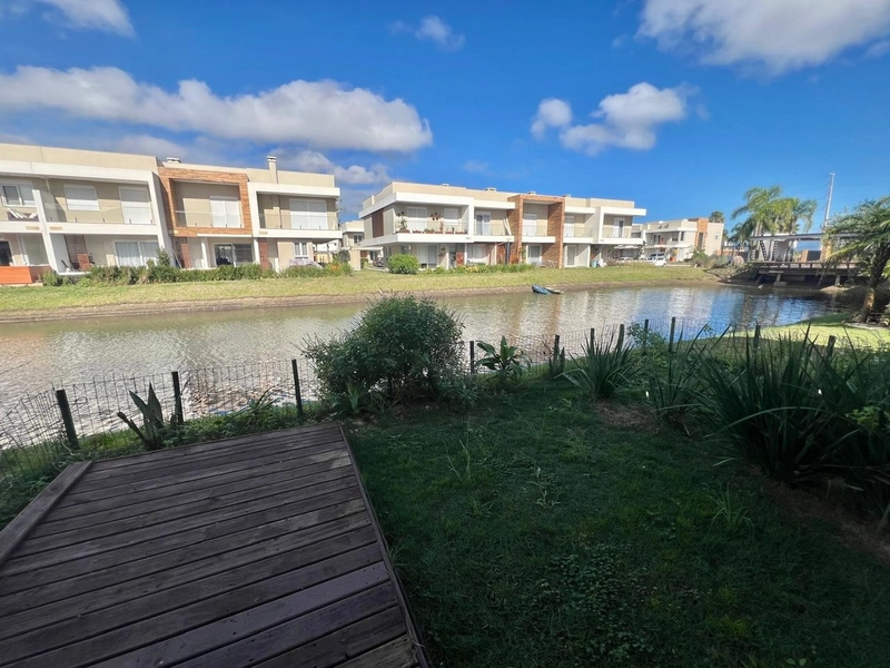 Casa 3 dormitórios, de esquina, beira lago, mobiliada, no MURANO!: 12ª foto da galeria de imagens do imóvel